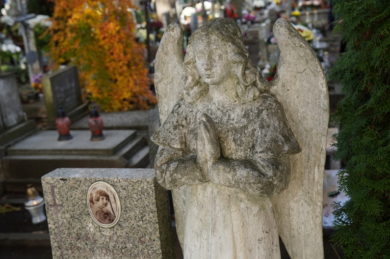 Uroczystość Wszystkich Świętych w kościele i na cmentarzu św. Wawrzyńca we Wrocławiu