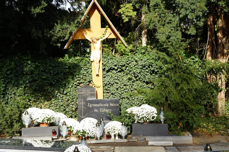 Uroczystość Wszystkich Świętych w kościele i na cmentarzu św. Wawrzyńca we Wrocławiu