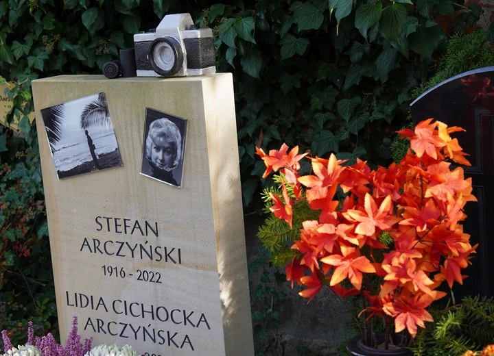 Uroczystość Wszystkich Świętych w kościele i na cmentarzu św. Wawrzyńca we Wrocławiu