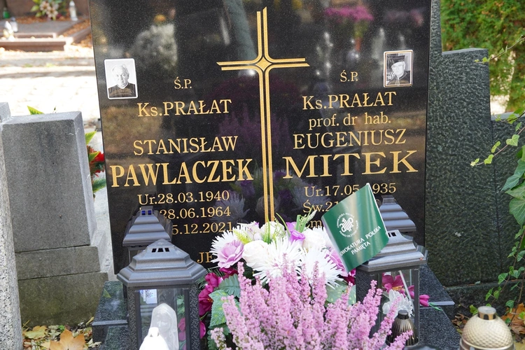 Uroczystość Wszystkich Świętych w kościele i na cmentarzu św. Wawrzyńca we Wrocławiu