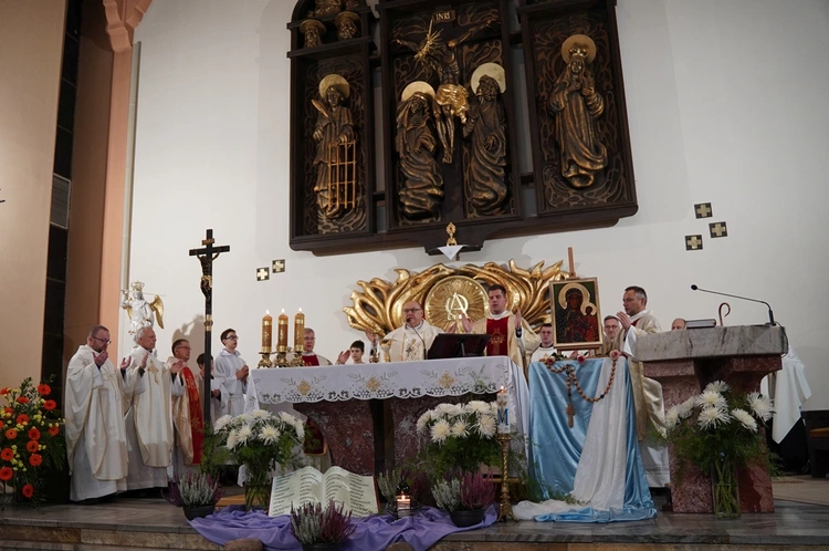 Uroczystość Wszystkich Świętych w kościele i na cmentarzu św. Wawrzyńca we Wrocławiu