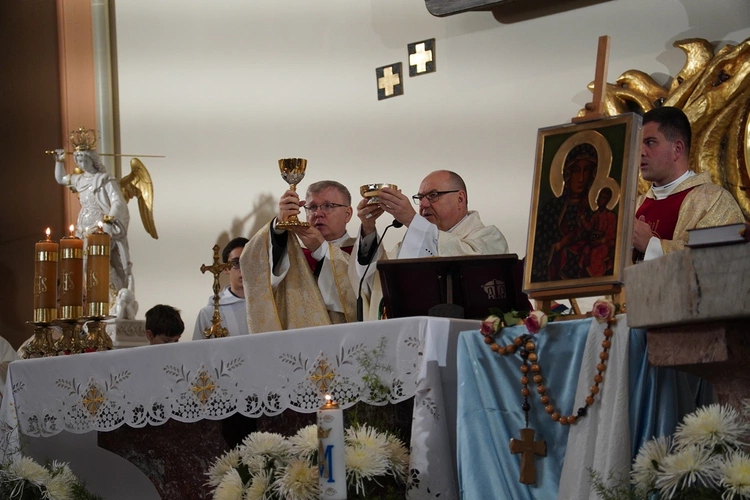 Uroczystość Wszystkich Świętych w kościele i na cmentarzu św. Wawrzyńca we Wrocławiu