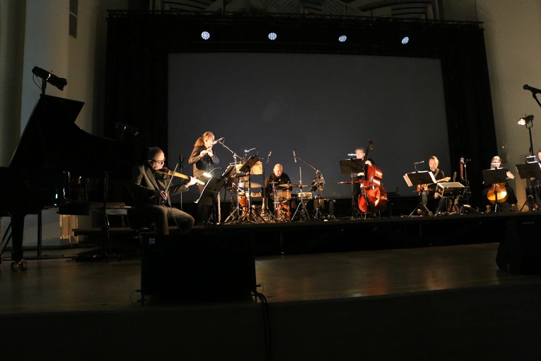 Koncert pamięci ofiar obozu w Ravensbrück 2025