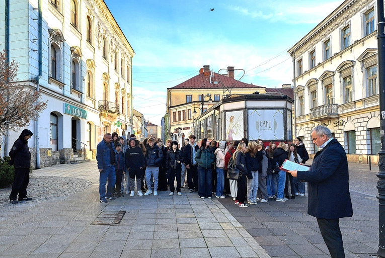Tarnów pierwszy niepodległy - rekonstrukcja wydarzeń