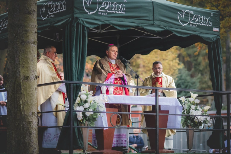 Modlitwa na cmentarzu Srebrzysko 2025