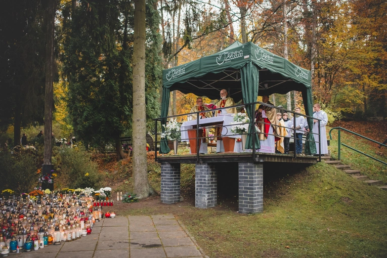 Modlitwa na cmentarzu Srebrzysko 2025