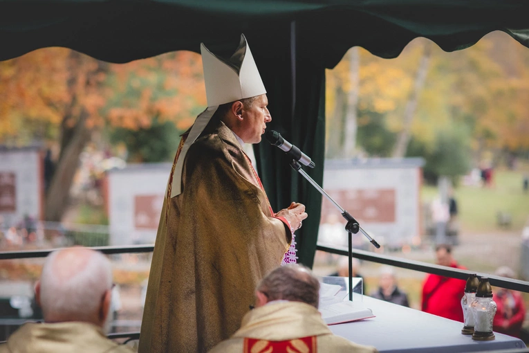 Modlitwa na cmentarzu Srebrzysko 2025