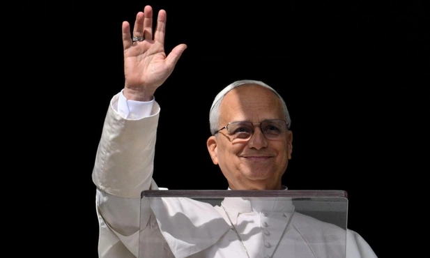 Leon XIV na Anioł Pański: Bóg troszczy się, by nikt nie zginął