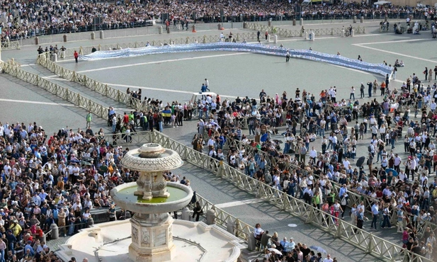 Podczas spotkania na modlitwę Anioł Pański z papieżem