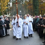 Modlitwa za zmarłych na zielonogórskim cmentarzu
