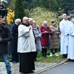 Modlitwa za zmarłych na zielonogórskim cmentarzu