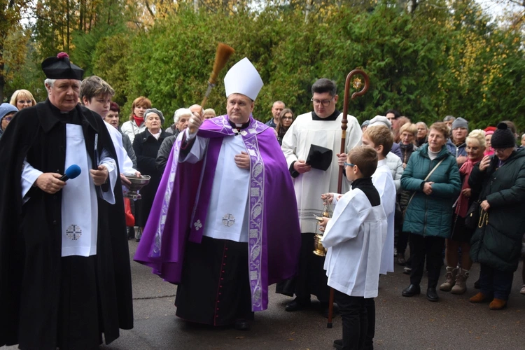 Dzień Zaduszny na gorzowskim cmentarzu