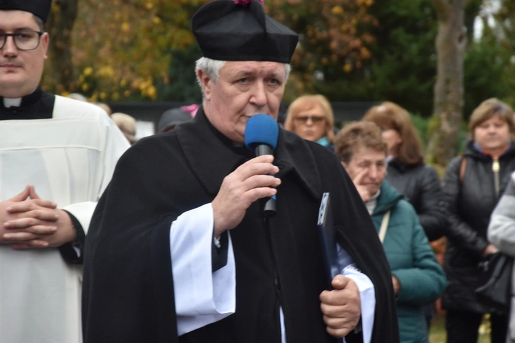 Dzień Zaduszny na gorzowskim cmentarzu