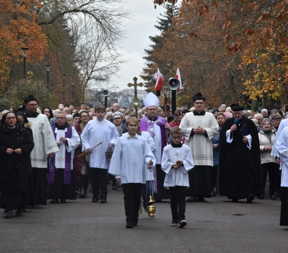 Dzień Zaduszny na gorzowskim cmentarzu
