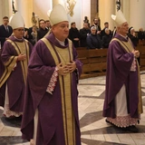 Modlitwa za dusze katowickich biskupów