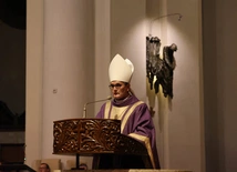 Modlitwa za dusze katowickich biskupów