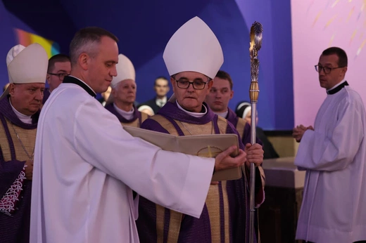 Modlitwa za dusze katowickich biskupów