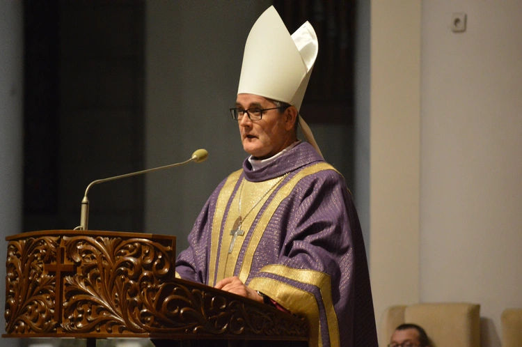 Modlitwa za zmarłych w Dzień Zaduszny