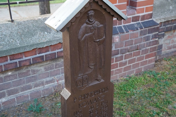 Franciszkański cmentarz we Wrocławiu-Karłowicach