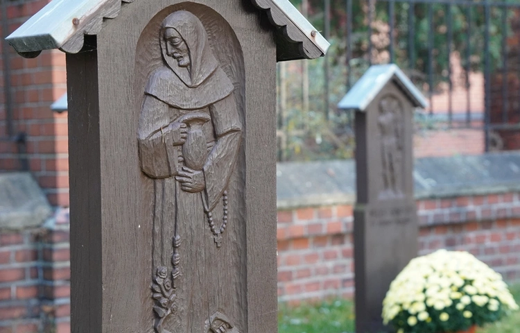 Franciszkański cmentarz we Wrocławiu-Karłowicach