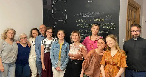 Tobiasz i jego Anioł. Mentoring studencki w towarzyszeniu w dorastaniu do dorosłości