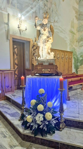 Nawiedzenie figury św. Michała Archanioła w Komorowie