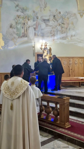 Nawiedzenie figury św. Michała Archanioła w Komorowie