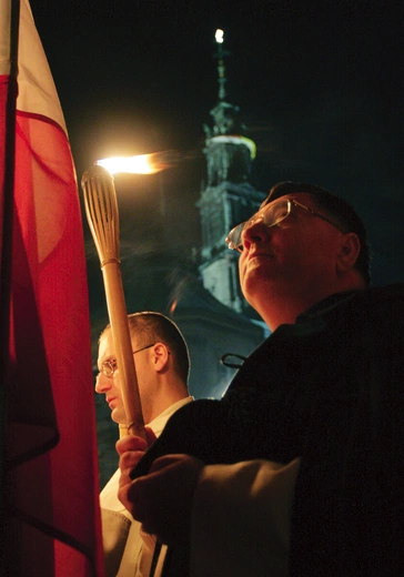 Wdzięczność za wolność. Jak dziś modlić się za ojczyznę?