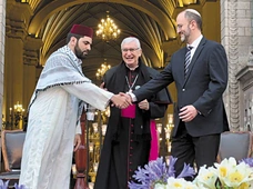 Czy Pan Bóg działa również „poza Kościołem”? Ojcowie soborowi jednoznacznie o stosunku chrześcijan do judaizmu oraz innych religii