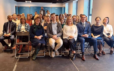 Uczestnicy i wykładowcy konferencji.