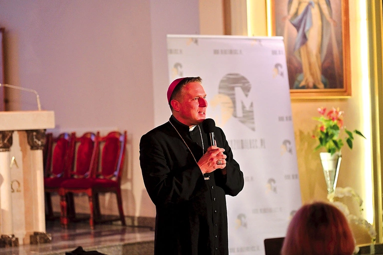 Konferencję wygłosił bp Piotr Przyborek.