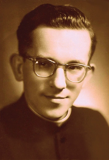 Jedno z zachowanych zdjęć kandydata na ołtarze. 