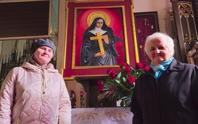 – Od 2012 roku odprawiane  są tu nabożeństwa do św. Rity – przypominają Jolanta Widło (z lewej)  i Rozalia Miernikowska. 