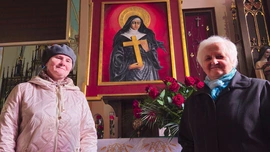 – Od 2012 roku odprawiane  są tu nabożeństwa do św. Rity – przypominają Jolanta Widło (z lewej)  i Rozalia Miernikowska. 