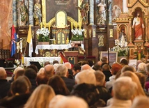 Prelekcja na temat odnalezionych rękopisów muzycznych z dawnego Otynia. Po jej zakończeniu wybrzmiała m.in. muzyka jezuity o. Carolusa Göbla, który tworzył także w Otyniu, a rękopisy  z jego muzyką ocalały i przechowywane są dziś  w Muzeum Instrumentów Muzycznych, oddział Muzeum Narodowego w Poznaniu.  Na zdjęciu: wykład dr hab. Aliny Mądry. 