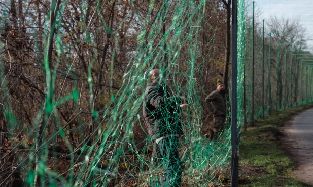 Ukraina: Pojazd-robot wywiózł rannego żołnierza z rosyjskiej strony frontu, pokonując 60 km