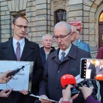 Chcą krzyża w sali obrad