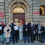 Chcą krzyża w sali obrad