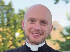 Ksiądz Popiełuszko nie walczył z kimś, tylko walczył przeciwko czemuś – mówi „Gościowi” proboszcz z warszawskiego Żoliborza