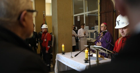 Abp Przybylski: Kościół głosi prymat osoby nad rzeczami