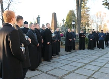 Modlitwa wspólnoty WSD w Radomiu za zmarłych duchownych 