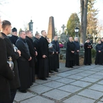 Modlitwa wspólnoty WSD w Radomiu za zmarłych duchownych 