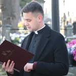 Modlitwa wspólnoty WSD w Radomiu za zmarłych duchownych 