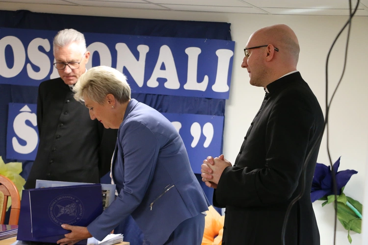 Płońsk. Konkurs "Niedoskonali, a święci" 