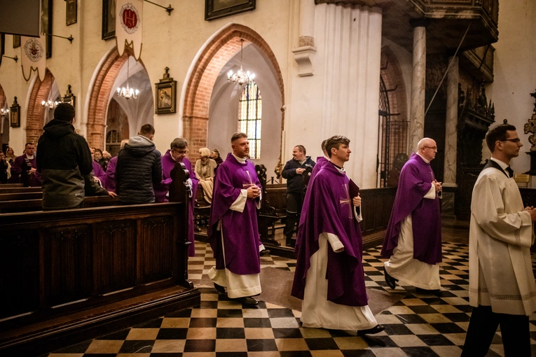 Msza św. za zmarłe duchowieństwo 2025