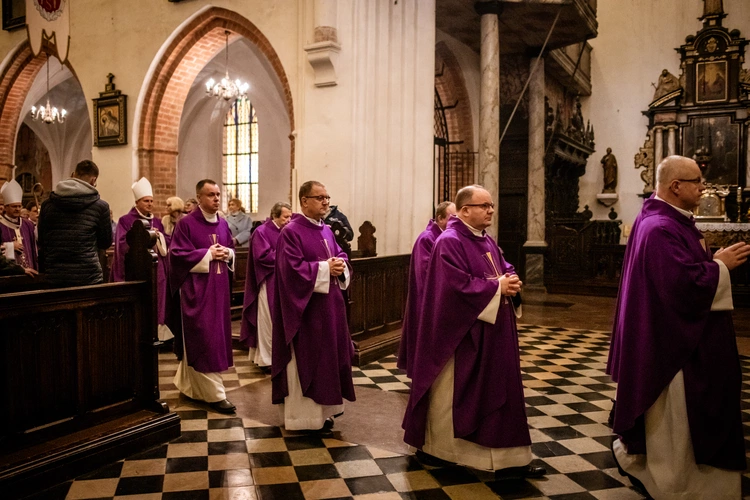 Msza św. za zmarłe duchowieństwo 2025