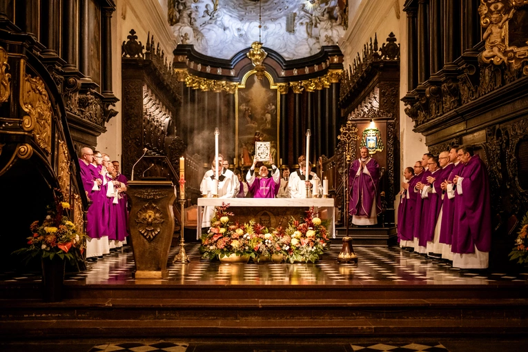 Msza św. za zmarłe duchowieństwo 2025