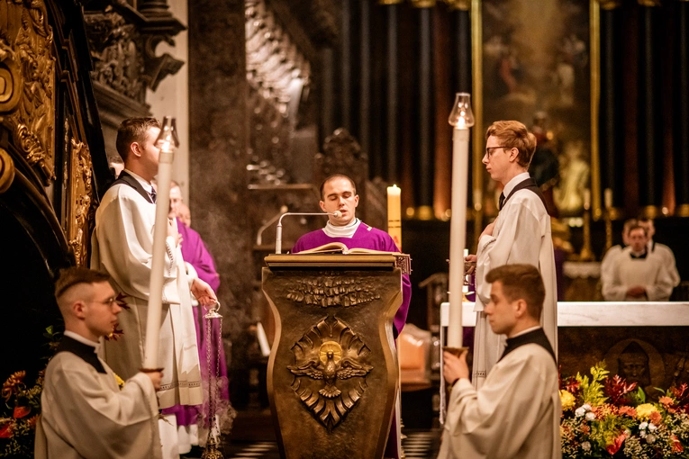 Msza św. za zmarłe duchowieństwo 2025