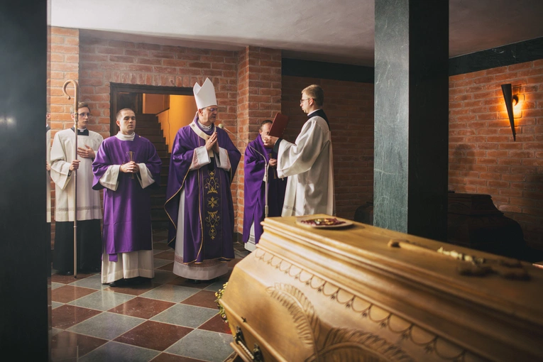 Msza św. za zmarłe duchowieństwo 2025