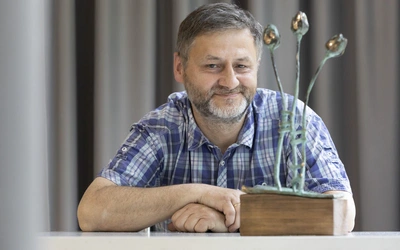 Fałszerstwa doskonałe. „Księga fałszerstw Franka fałszerza” dostępna jest w przedsprzedaży z autografem autora